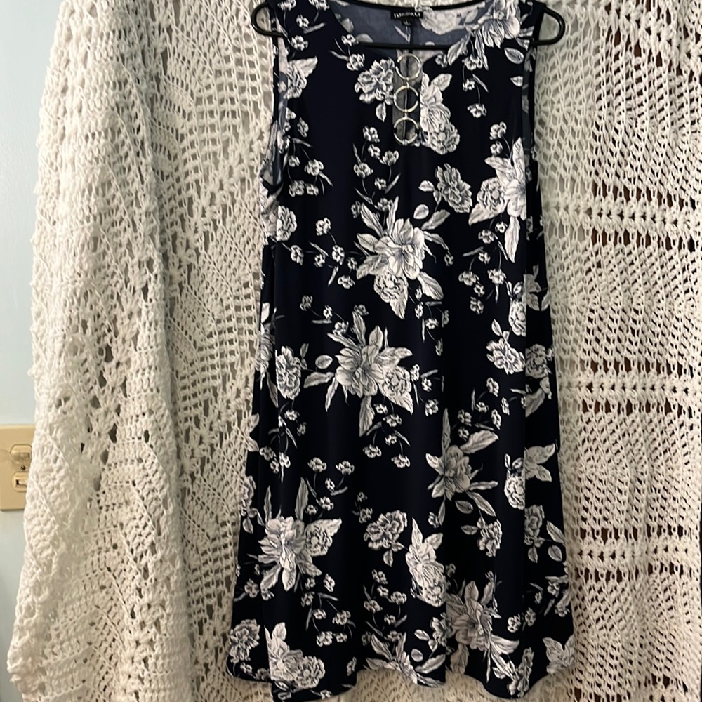Rox&Ali dress for any occasion navy and white